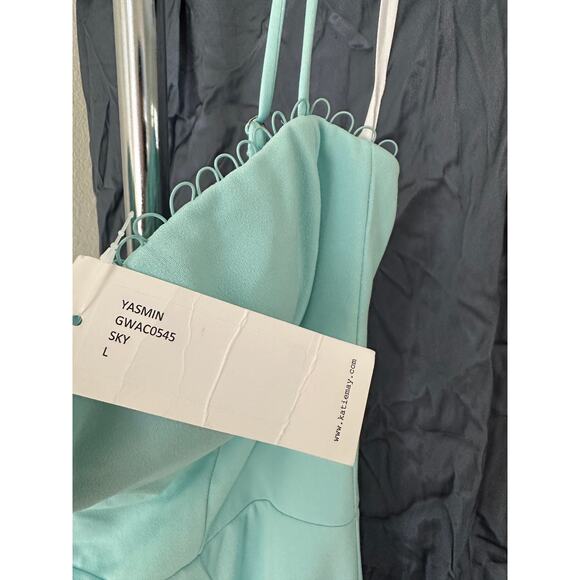 Katie May Yasmin Gown in Sky - Picture 9 of 12